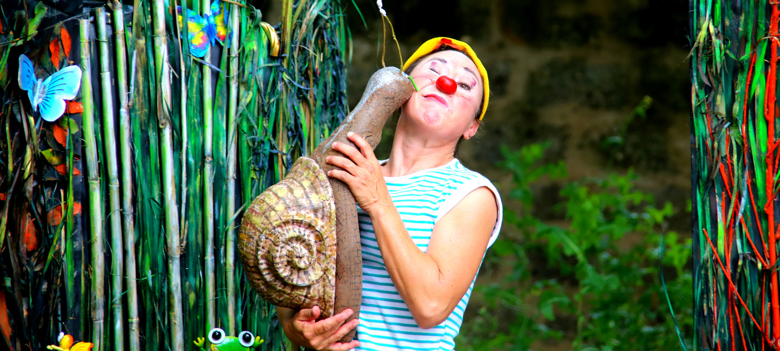 De quelles couleurs sont les parapluies quand il pleut ? avec Laurence Vigné, clown. Crédit photo : DR