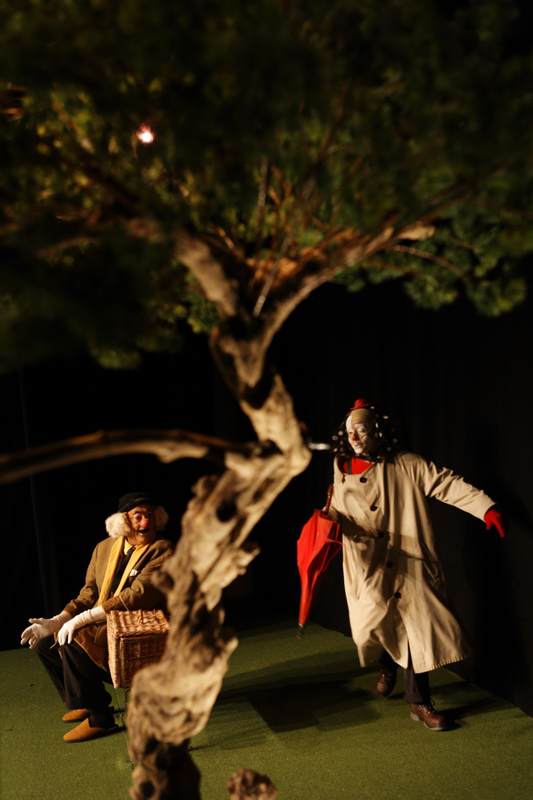 © Christophe Raynaud de Lage / "La curiosité des anges", de François Cervantes, Dominique Chevallier, Catherine Germain, mise en scène de François Cervantes, avec Dominique Chevallier, Catherine Germain